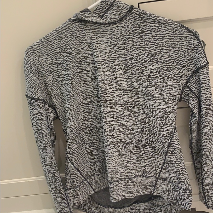 Lululemon Pullover!